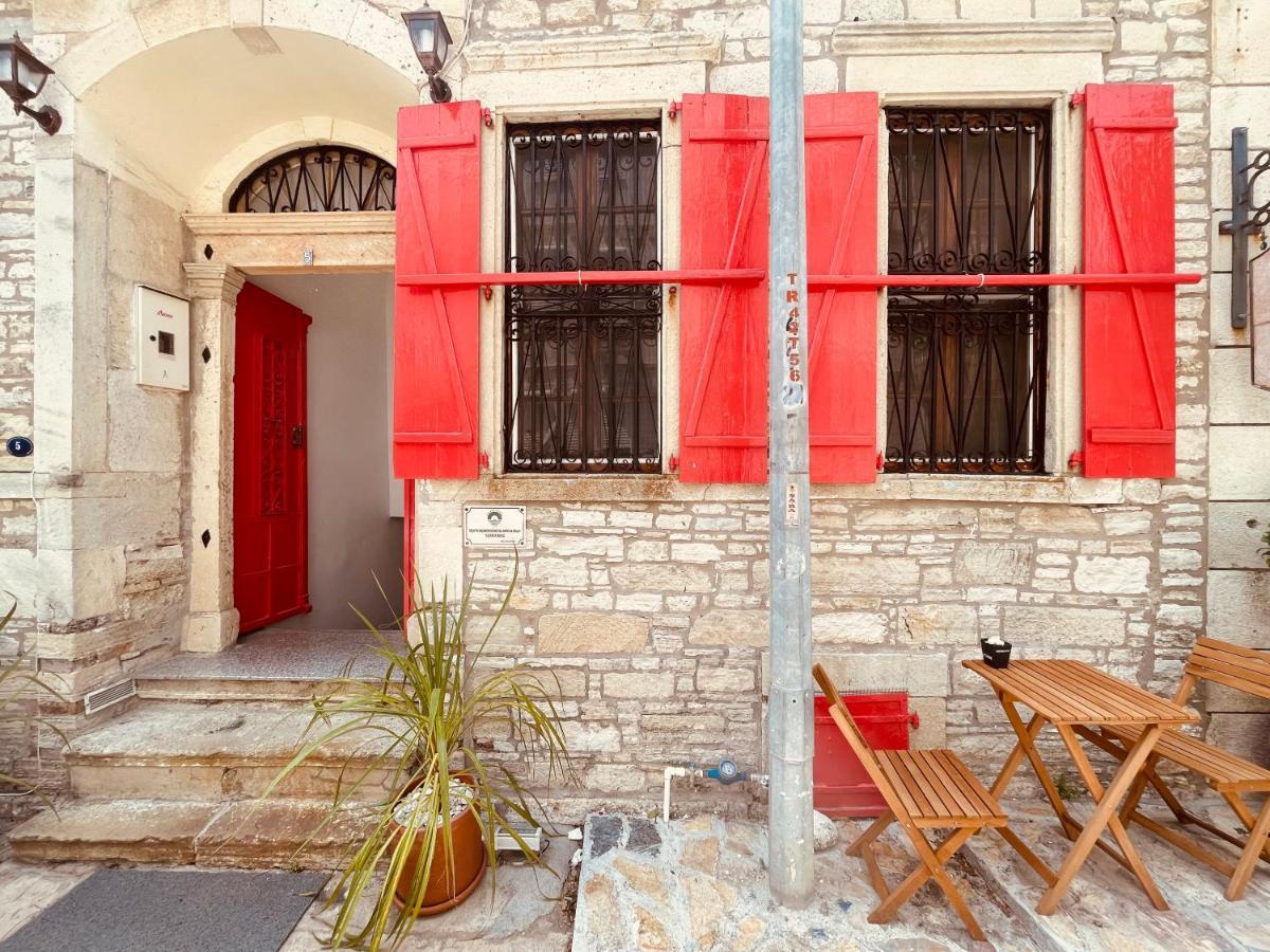 Amphora Rooms Foça Exterior foto