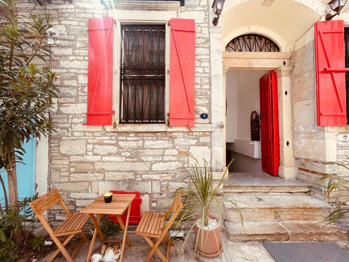 Amphora Rooms Foça Exterior foto